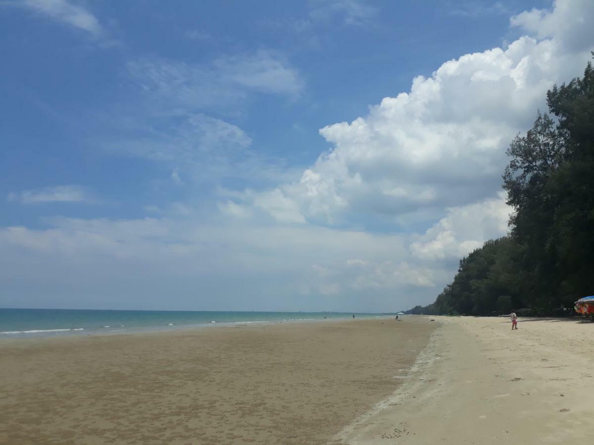 Mae Rampung Beach House คาราโอเกะและสระเด็ก Rayong Buitenkant foto