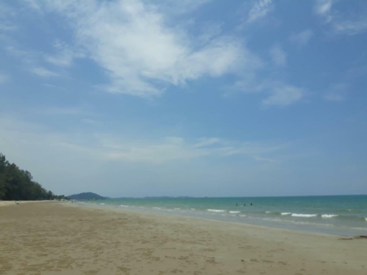 Mae Rampung Beach House คาราโอเกะและสระเด็ก Rayong Buitenkant foto
